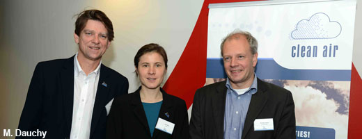 Malte Siegert (l., NABU), Julia Balz (NABU) and Kris de Craene (Antwerp Port Authority).<br><br>