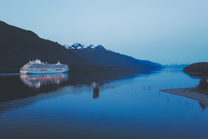 The cruise industry has to switch to zero-emission drive technologies to become sustainable. - Copyright: unsplash/Heather Shevlin
